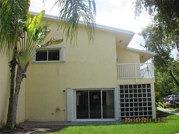 5th image of 16220 SW 92nd Ave