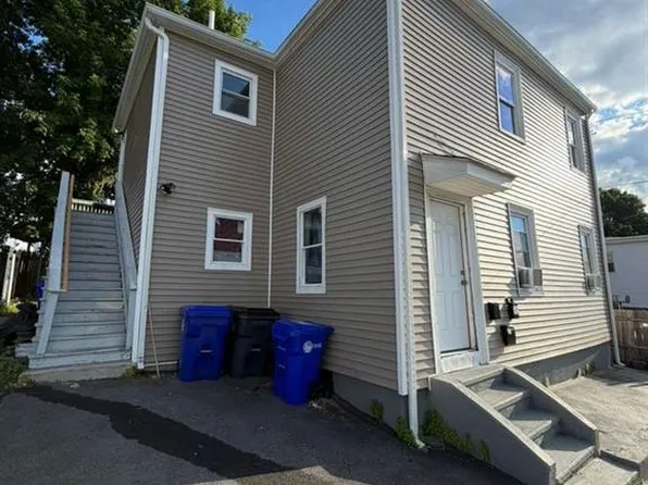 27 Hauxhurst St, Providence, RI 02909