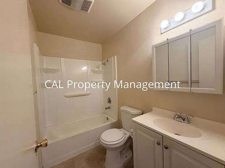 3050 Sunset Ave — Photo 43