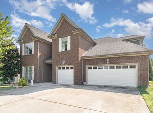 5227 Starnes Dr, Murfreesboro, TN 37128