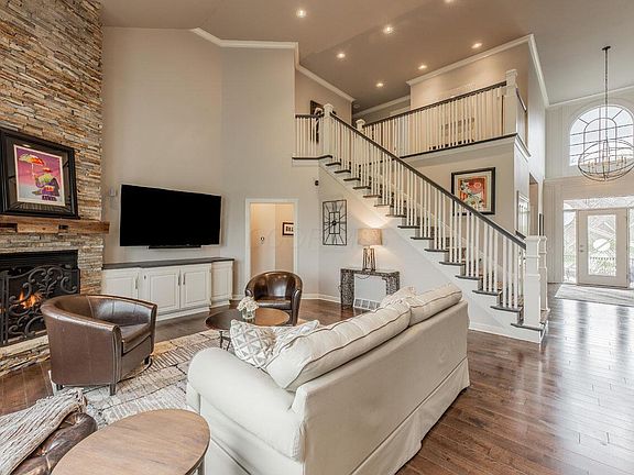 5th image of 6961 Princeville Ct