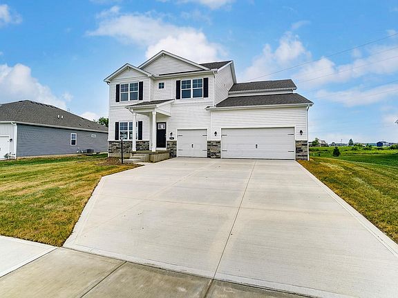 3rd image of 518 Brayshaw Dr