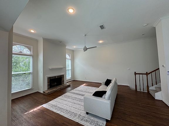 3rd image of 4142 Herschel Ave APT 103