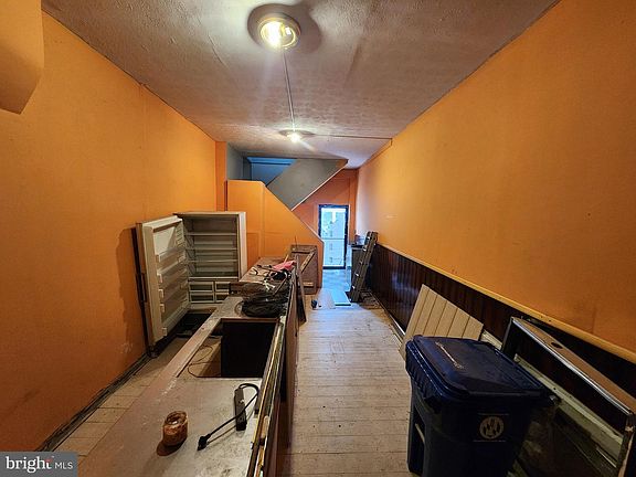 3rd image of 526 N Chester St