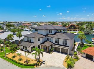 105 9th St E, Tierra Verde, FL 33715