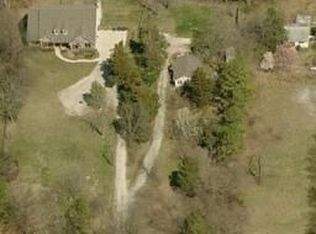 2 Walter Ln, Fenton, MO