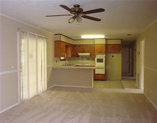 4th image of 3017 Holly Dr