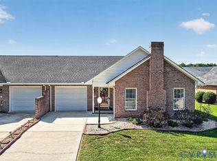 408 Cobblestone Dr, Hopewell, VA 23860
