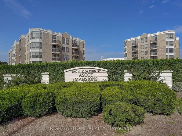 2200 John St #502, Markham, ON L3T 7S7