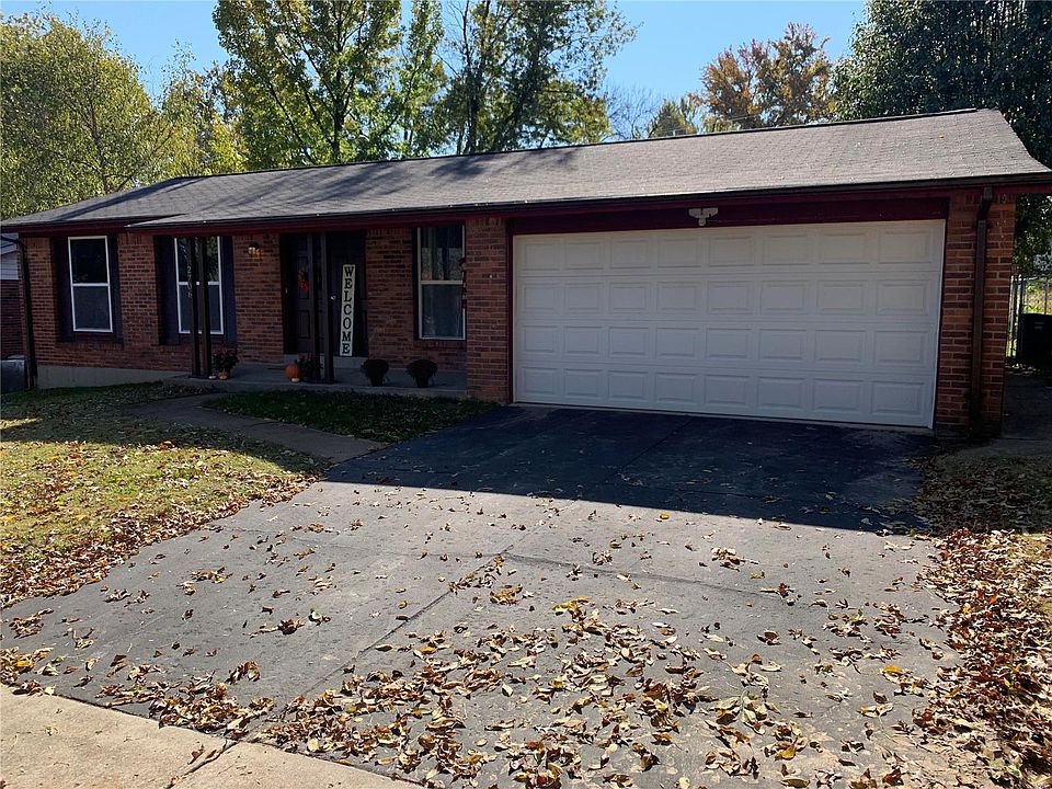 1st image of 2706 Chalet Hill Dr
