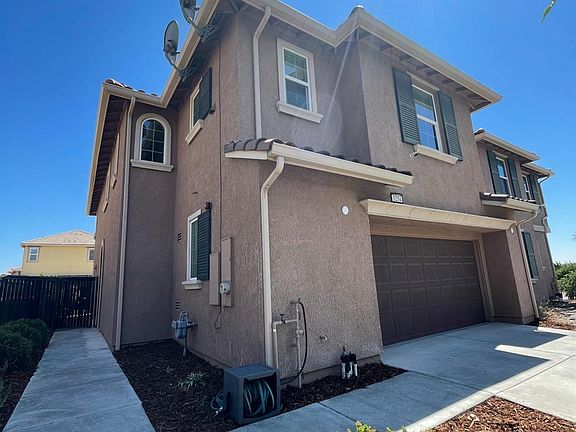 3rd image of 5254 Carlson Lane