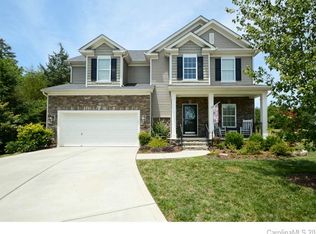 8229 Penman Springs Dr, Waxhaw, NC 28173