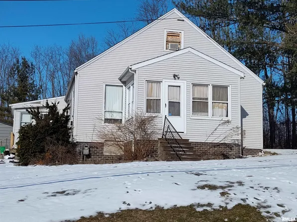 923 E Kinzie St, Riverton, IL 62561