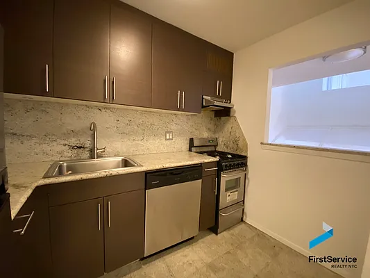 Rented by FirstService Realty (legacy) | media 12