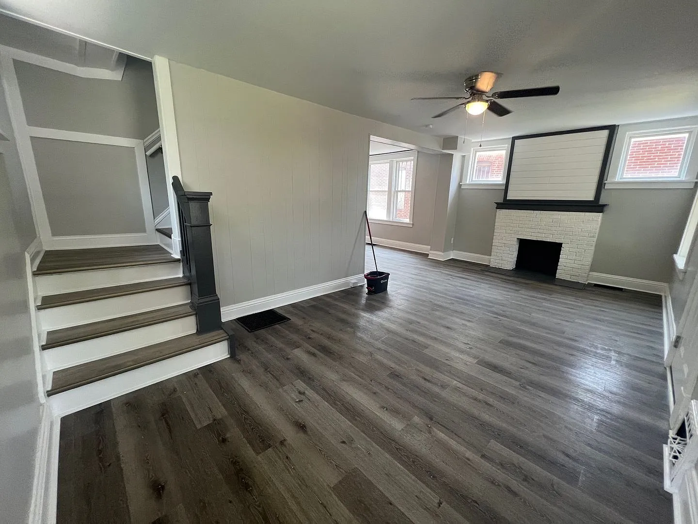 Gorgeous oversized 4 bedroom! — Photo 3