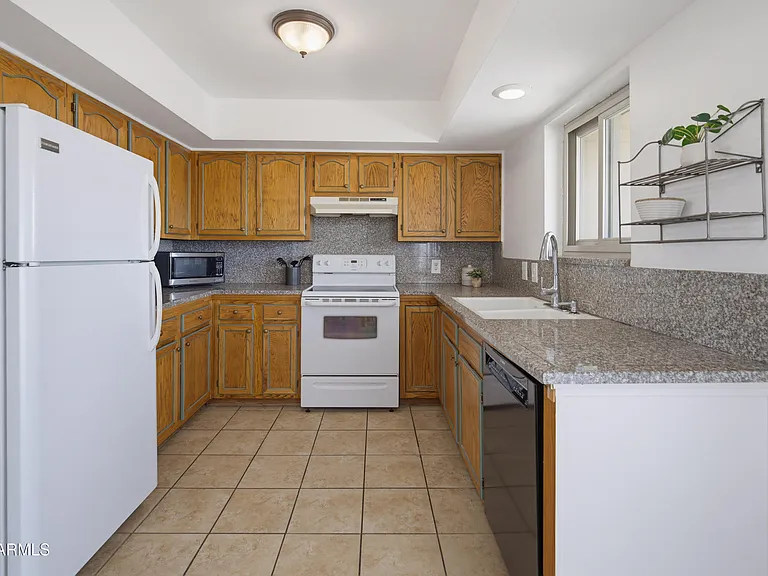 16624 E Palisades Blvd #204 — Photo 5