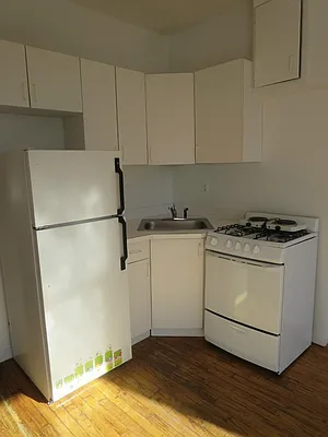 Rented by Keller Williams NYC | media 32