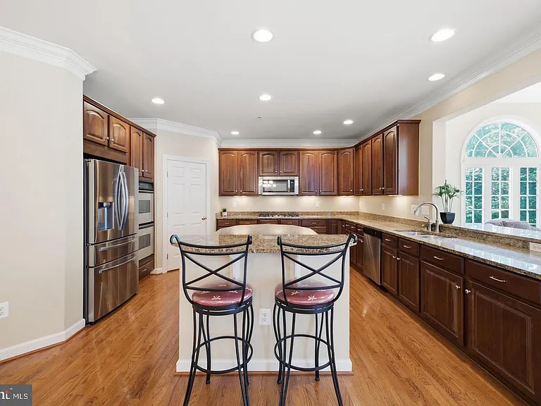 14140 Seneca Rd — Photo 50