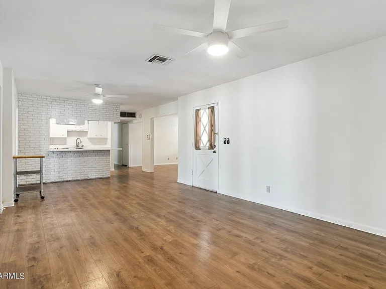 7344 E Polk St — Photo 10