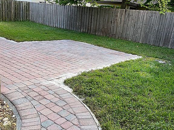 Spacious fenced yard