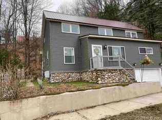 221 W Chocolay St, Munising, MI 49862