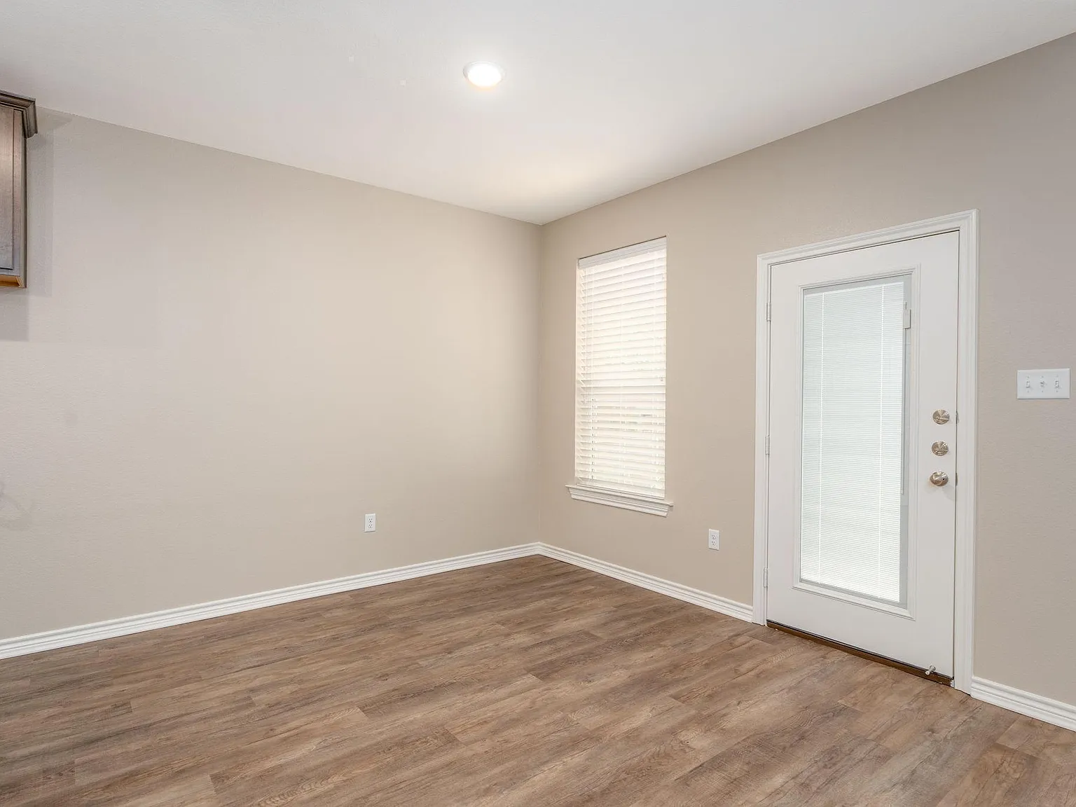 3 bed, 1610 sqft, $2,150 — Photo 4