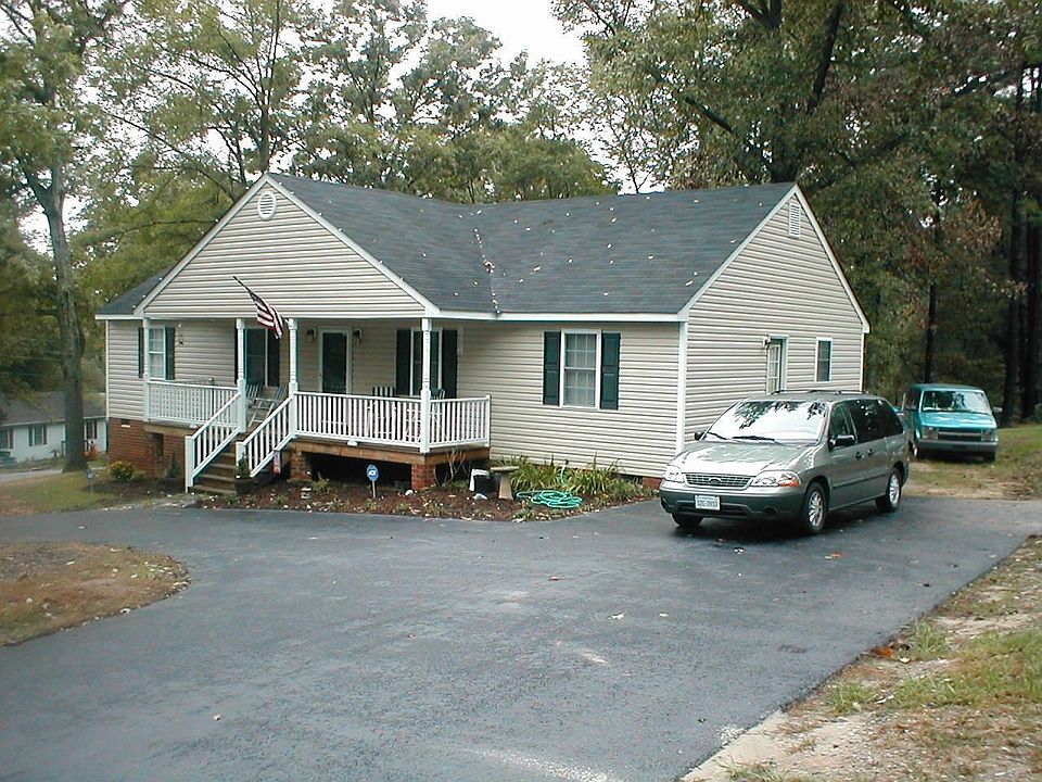front street view before privacy fence was put up.