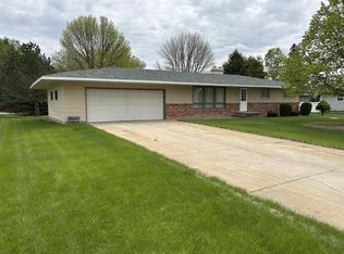 406 N Clay St, Eustis, NE 69028