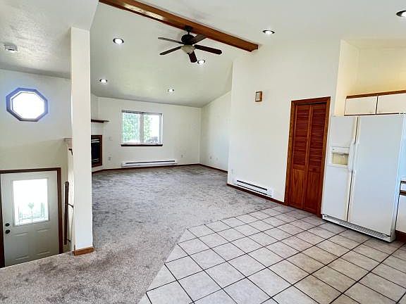 5th image of 261 Wintergreen Dr