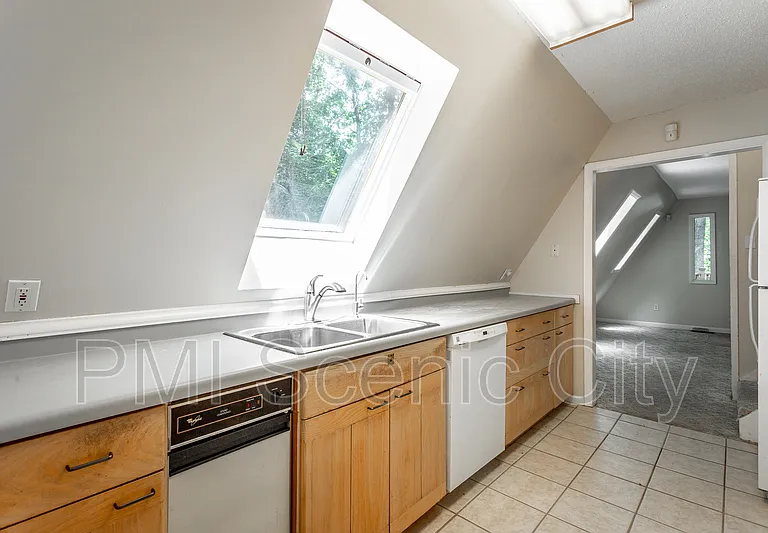 1602 Rustic Homes Ln — Photo 8