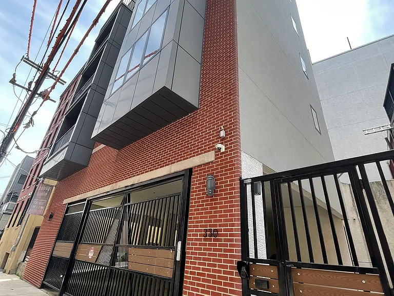 330 Cambridge St #2BB — Photo 27