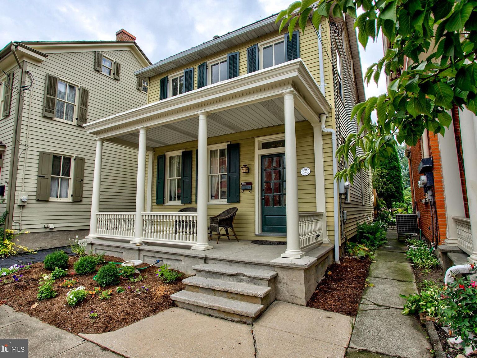 24 W Main St, Strasburg, PA 17579 Zillow