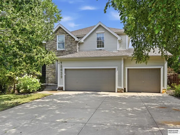 18639 Leavenworth St, Elkhorn, NE 68022