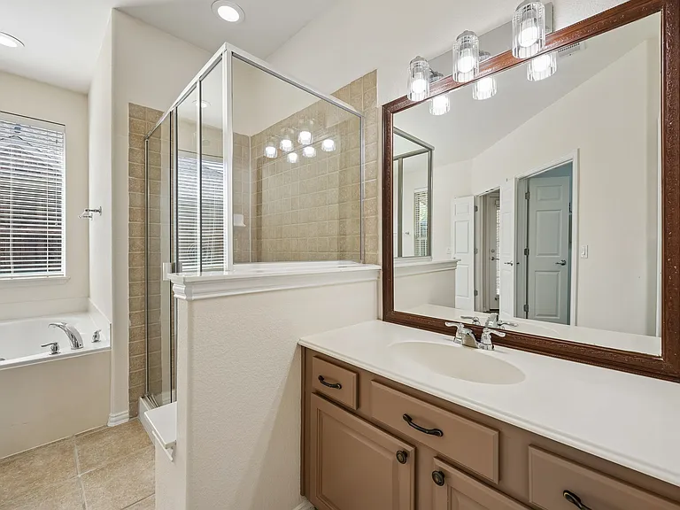 5193 Rolling Hills Dr — Photo 15