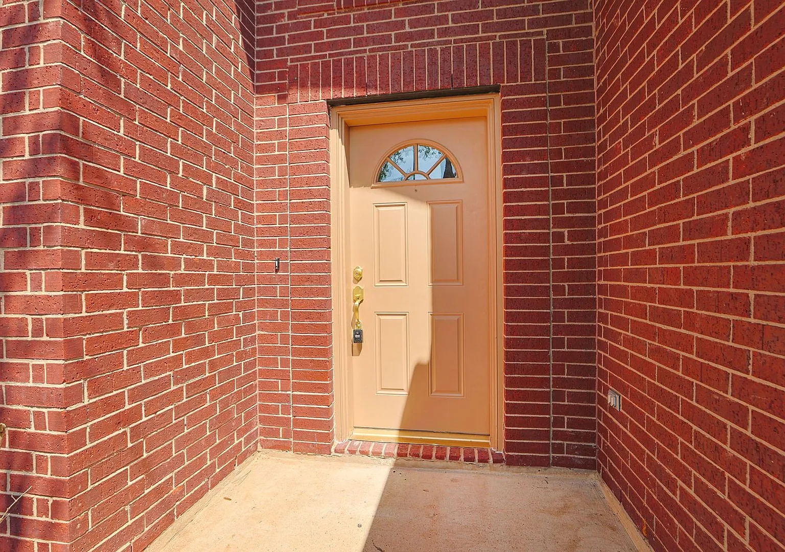 18910 Piney Bend | 4 Bed 2.5 Bath | Lovely 2 story in quiet cul-de-sac — Photo 3