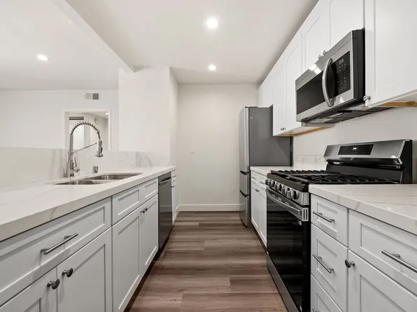 7453 Haskell Ave APT 9, Van Nuys, CA 91406