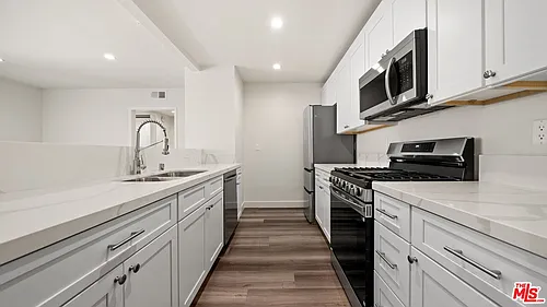 7453 Haskell Ave #9 Photo 1