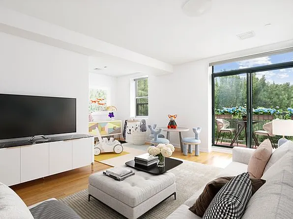 548 6th Ave, Brooklyn, NY 11215