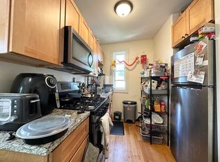 146 Webster Ave #3L, Cambridge, MA 02141
