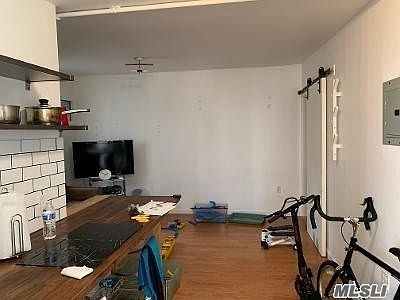 4th image of 38 59/57 10th St