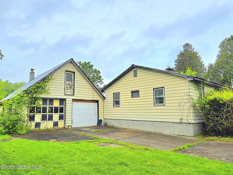 4th image of 4 S East Avenue