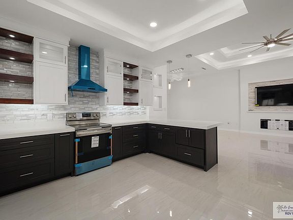 4th image of 6838 Woodlands Ave