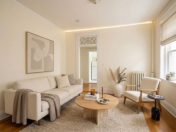 5th image of 14 Orkney Rd APT 4