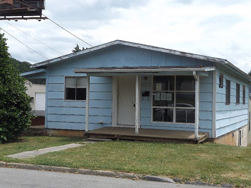 1st image of 216 E Fairview Ave