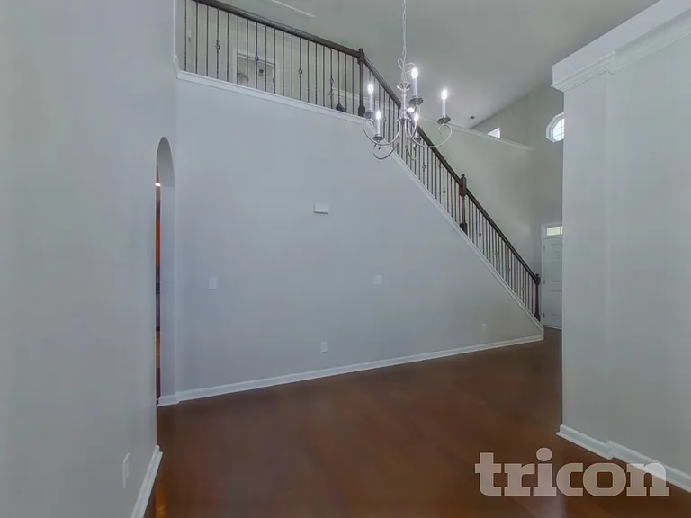 4715 Abercromby St — Photo 5