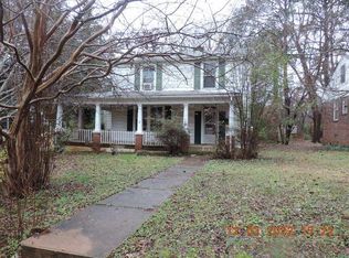118 Grace St, Chase City, VA 23924