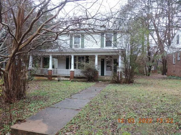 118 Grace St, Chase City, VA 23924