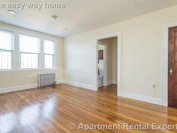 4th image of 138-138 Highland Ave #22