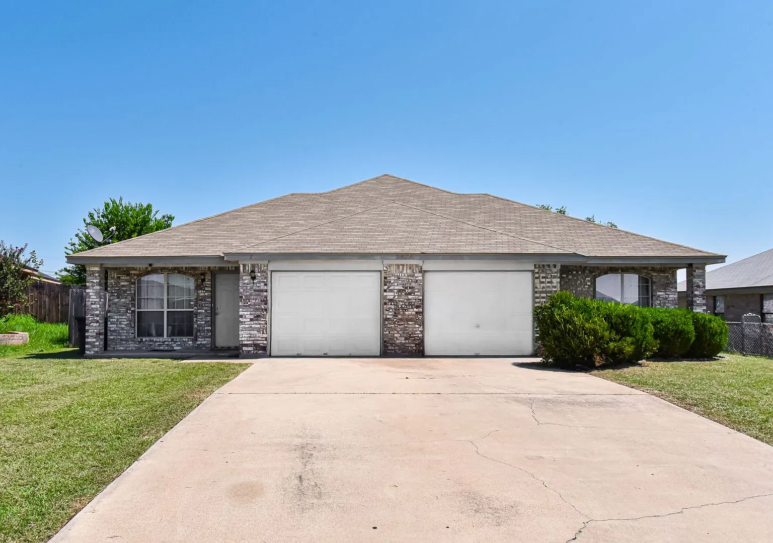 3504 Dustin Ct — Photo 2