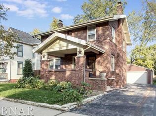 208 S State St, Bloomington, IL 61701